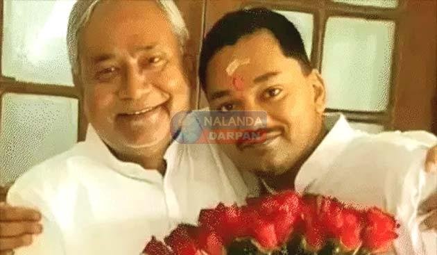 Now Nitish Kumar himself is confused about launching his son Nishant Now Nitish Kumar himself is confused about launching his son Nishant