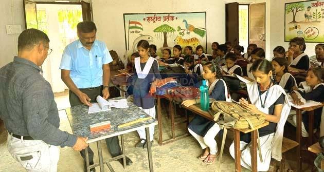 अब यूं बदला सरकारी स्कूलों का निरीक्षण पैटर्न-फॉर्मेट, यूं औचक जांच से होगी सख्त निगरानी 3 Now the inspection pattern of government schools has changed like this, strict monitoring will be done through surprise inspection