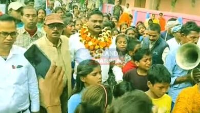 Teacher's farewell procession taken out to the tune of band and DJ!