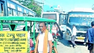 Chandi Chungi dispute Bus drivers stopped operations, passengers' problems increased