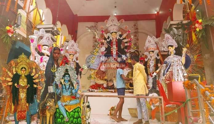 Crowds of devotees gathered as soon as the doors of Maa Durga temple opened Crowds of devotees gathered as soon as the doors of Maa Durga temple opened