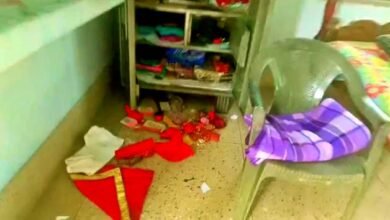 Thieves also robbed the house of an Army Colonel posted in Pahalgam