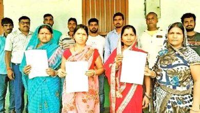 Jeevika cadres create ruckus against BPM, make serious allegations