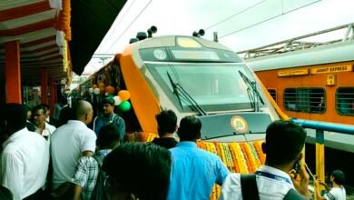 पाटलिपुत्र-गोरखपुर वंदे भारत एक्सप्रेस शुरु: जानें किराया और ठहराव 2 Patliputra-Gorakhpur Vande Bharat Express Know fare and stoppage