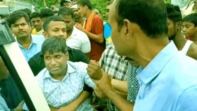 ...and the corrupt Nalanda DPO and broker teacher jumped out of the car and started running away