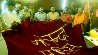 Baba Maniram's fair inaugurated with great pomp, DM-SP offered loincloth