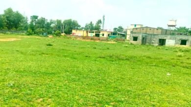 भ्रष्टाचार की भेंट चढ़ा बेन खेल मैदान शराबियों-जुआरियों-मवेशियों का बना अड्डा 6 The Ben sports ground has become a victim of corruption and has become a den of drunkards, gamblers and cattle