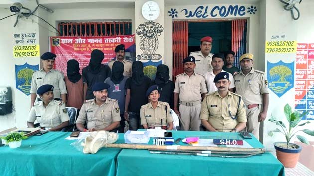 नगरनौसा पुलिस की बड़ी कामयाबी: पांच सड़क लुटेरों का गिरोह धराया 1 Big success of Nagarnausa police Gang of five street robbers arrested