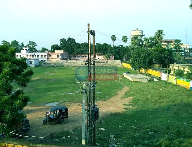 चंडी बापू हाईस्कूल खेल मैदान: गौरवशाली अतीत से उपेक्षा की दर्दनाक वर्तमान तक चंडी बापू हाईस्कूल खेल मैदान: गौरवशाली अतीत से उपेक्षा की दर्दनाक वर्तमान तक