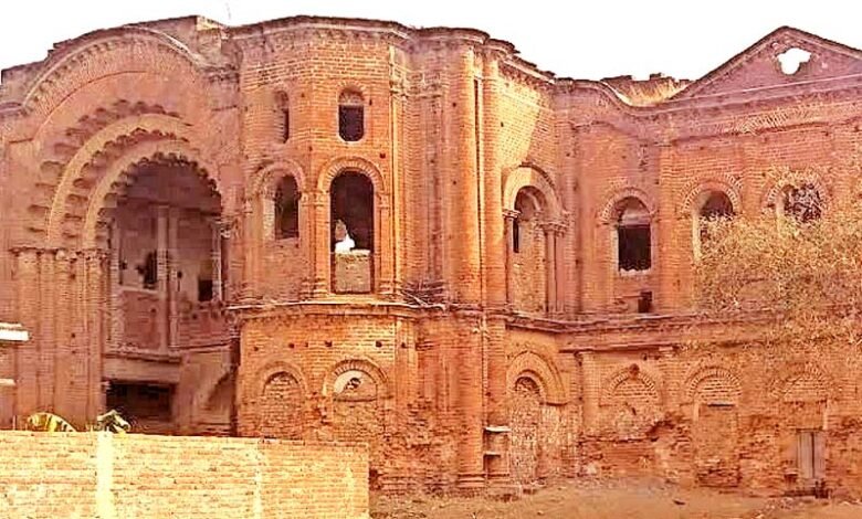 दिल्ली दरबार लाल किलाः बदहाली का शिकार इस्लामपुर की यह शान 1 Delhi Darbar Red Fort: This pride of Islampur is in a bad condition