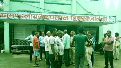 Hilsa Sub-Divisional Hospital: Argument between doctor and family members escalated