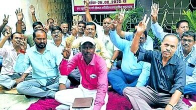 वेतन विसंगतिः मध्याह्न भोजन कर्मियों ने की अनिश्चितकालीन हड़ताल 3 Salary discrepancy Mid day meal workers went on indefinite strike