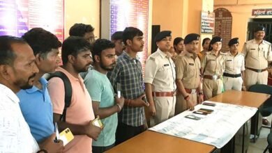 Islampur police smile brought back happiness to mobile holders