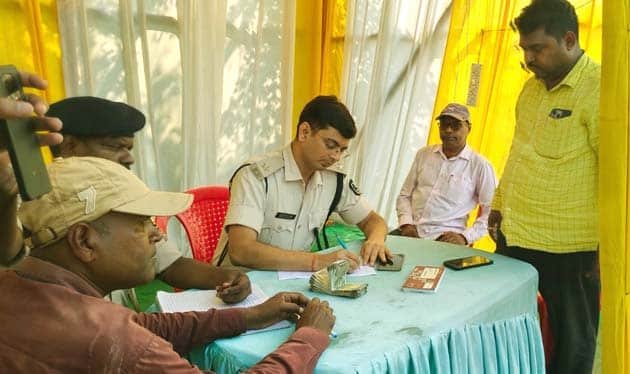 Independent candidate arrested with Rs 1.86 crore in election funding including 37 blank cheques of Rs 5 lakh each