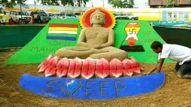पावापुरी महोत्सव 2025 की रौनक बनी सैंड आर्टिस्ट मधुरेंद्र की कलाकृति 7 Sand artist Madhurendras artwork became the highlight of Pavapuri Festival 2025