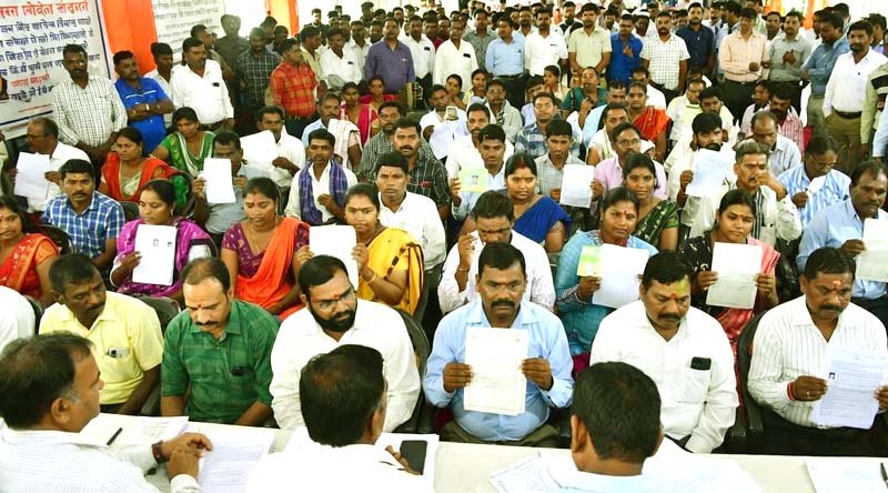 बिहार के 1.75 लाख विद्यालय अध्यापकों की सांसें अटकी, उनके दस्तावेजों की जांच होगी