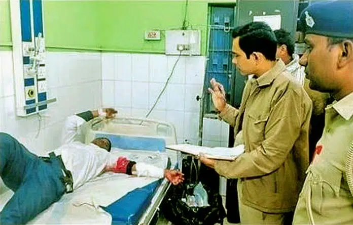 हिलसा में फाइनेंसकर्मी को दिनदहाड़े मारी गोली, बैग लूटकर फरार 74 Finance worker shot in broad daylight in Hilsa flees after robbing bag