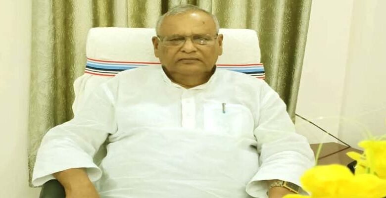 Harinarayan of Harnaut created a record became famous across the country without doing any work