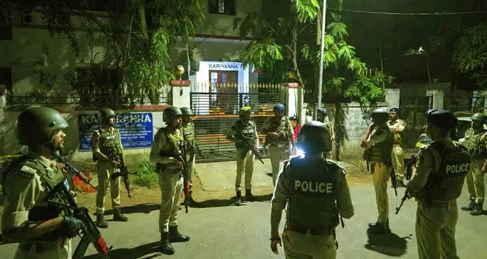 सिलाव में अवैध हथियारों का बड़ा नेटवर्क बेनकाब, 2 तस्कर गिरफ्तार, 3 फरार 75 Major illegal arms network busted 2 smugglers arrested 3 absconding 2