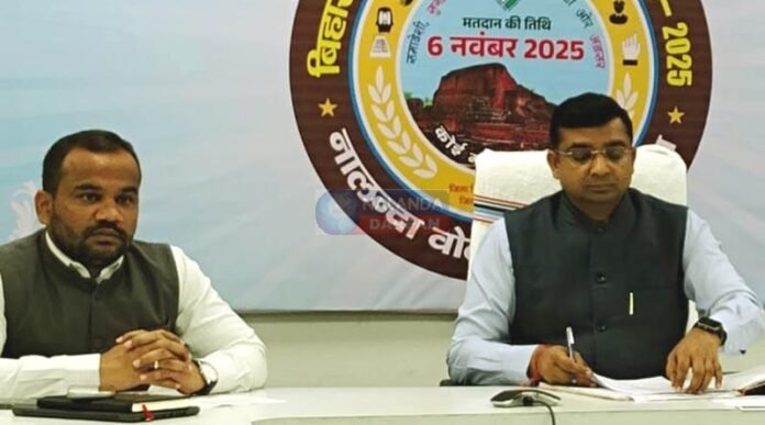 चुनाव कार्य में लापरवाहीः 7 शिक्षक समेत 15 कर्मी नपे, वेतन पर रोक, शो कॉज जारी चुनाव कार्य में लापरवाहीः 7 शिक्षक समेत 15 कर्मी नपे, वेतन पर रोक, शो कॉज जारी