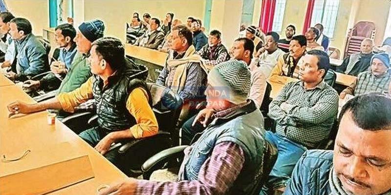 सड़ा चावल और कम अनाज को लेकर डीलरों ने की हड़ताल 6 Dealers go on strike over rotten rice and shortage of grains