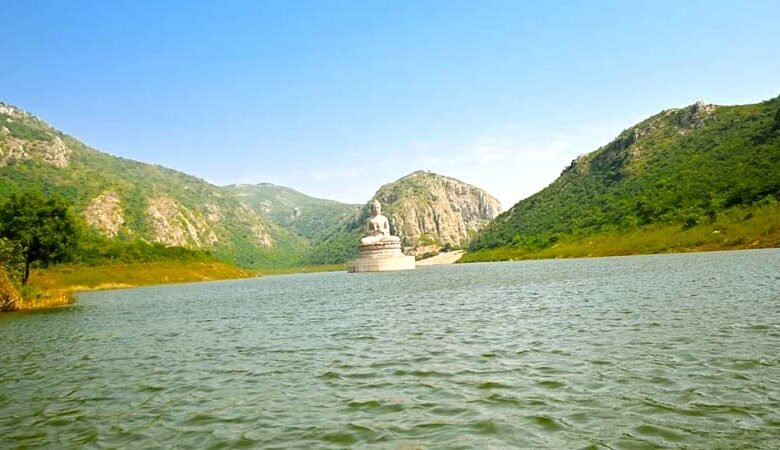 मनोरम प्रकृति और बुद्ध की शांति का अनूठा संगम है राजगीर घोड़ाकटोरा झील 1 Rajgir Ghodakatora Lake is a unique blend of breathtaking natural beauty and the serenity of Buddha