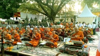 The Mahabodhi Temple complex was sanctified by the international recitation of the Tripitaka 2