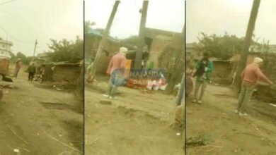 See the thuggery of the corrupt ward councilor from Hilsa Nagar Parishad area the video has gone viral