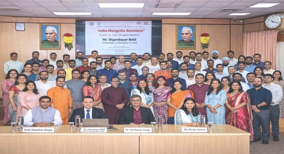 नव नालंदा महाविहार में गूंजा भारत-मंगोलिया मैत्री का स्वर, डैम्बजाव का विशेष व्याख्यान bharat-mongolia-vyakhyan-nalanda-mahavihar-rajgir
