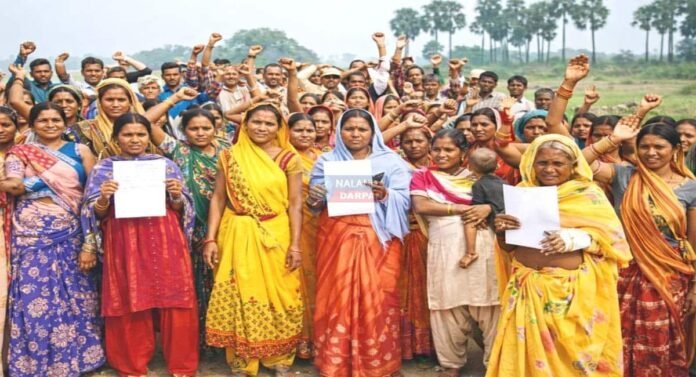 पुल निर्माण न होने पर ग्रामीणों का प्रदर्शन, प्रशासन तथा ठेकेदार पर नाराजगी मुख्यमंत्री ग्रामीण सेतु योजना के वादों पर उठे सवाल