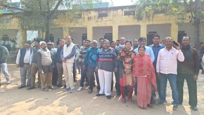 नालंदा शिक्षा पदाधिकारी पर कर्मचारियों का बड़ा आरोप