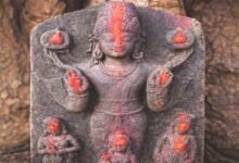 पंचाने नदी तट पर मिली प्राचीन सूर्य प्रतिमा, सात घोड़ों की आकृति से बढ़ी ऐतिहासिक जिज्ञासा 12 rajgir pawadih panchane river ancient surya idol found 2