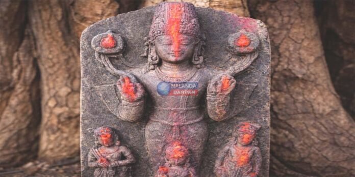 पंचाने नदी तट पर मिली प्राचीन सूर्य प्रतिमा, सात घोड़ों की आकृति से बढ़ी ऐतिहासिक जिज्ञासा पंचाने नदी तट पर मिली प्राचीन सूर्य प्रतिमा, सात घोड़ों की आकृति से बढ़ी ऐतिहासिक जिज्ञासा