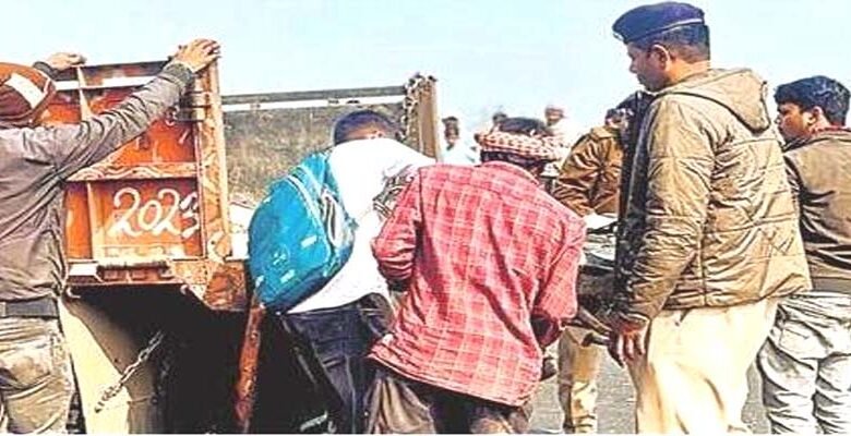 करौटा-राजगीर मुख्य मार्ग पर नगरनौसा के बाइक सवार युवक की दर्दनाक मौत 1 fatal-road-accident-shalepur-mor-chandi-nalanda