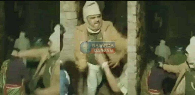 थरथरी (नालंदा दर्पण) | थरथरी थाना प्रभारी संजय कुमार सिंघानिया द्वारा महिला से मारपीट का वीडियो वायरल होने के बाद नालंदा SP भरत सोनी ने उन्हें तत्काल निलंबित कर दिया। पुलिस की कार्यशैली पर उठे सवालों के बीच हिलसा अंचल के चंद्रभानु को प्रभार सौंपा गया।