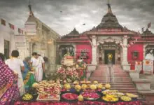 जैन भक्ति में डूबा राजगीर: नौलखा मंदिर के 65वें स्थापना दिवस पर उमड़ी श्रद्धालुओं की भीड़ 5 Rajgir Jain Shwetambar Kothi Naulakha Temple 65th Foundation Day Celebration